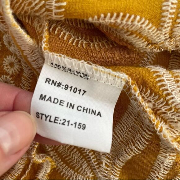Solitaire Mustard Yellow Embroidered Tunic Southwestern Prairie Top S M - Picture 7 of 8